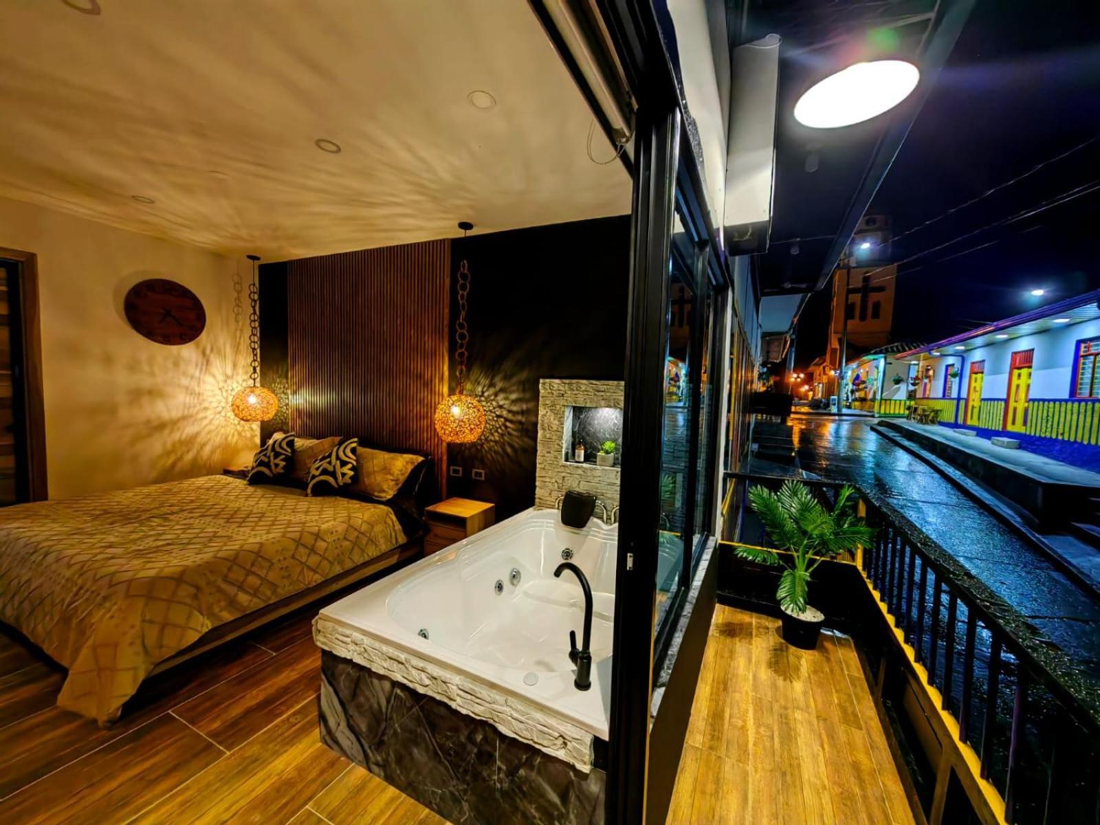 Habitacion Deluxe 2 Con Jacuzzi A 20 Mt Del Parque 살렌토 외부 사진